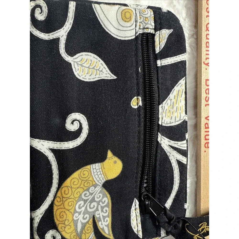 VERA BRADLEY POCKET WALLET YELLOW BIRD 6 X 4 Inch Magnet Close Clear ID Coin - Picture 4 of 7